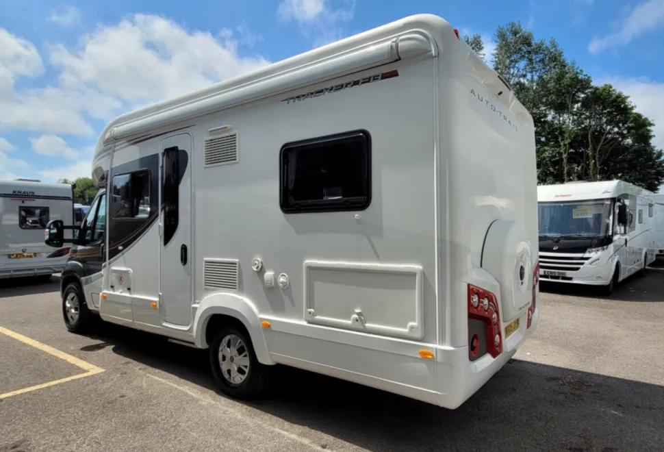 Autotrail Tracker FB 2015