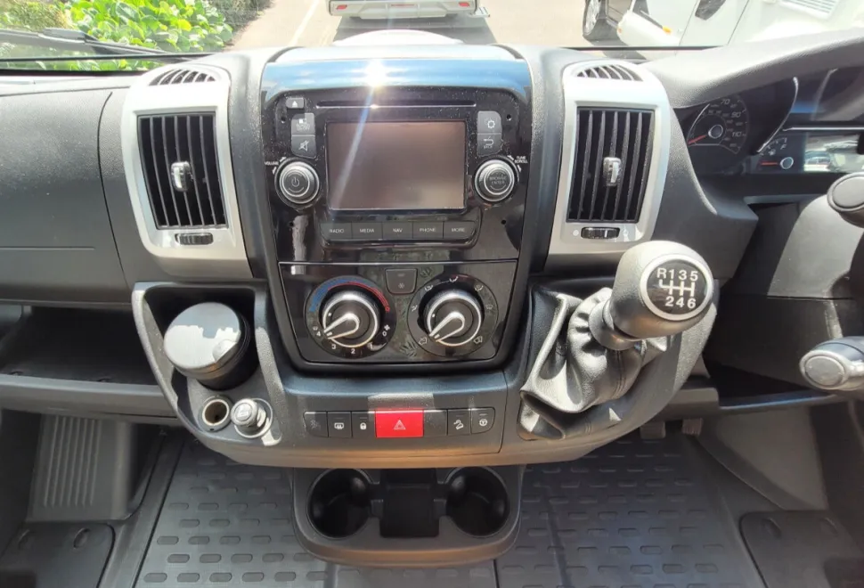Autotrail Tracker FB 2015