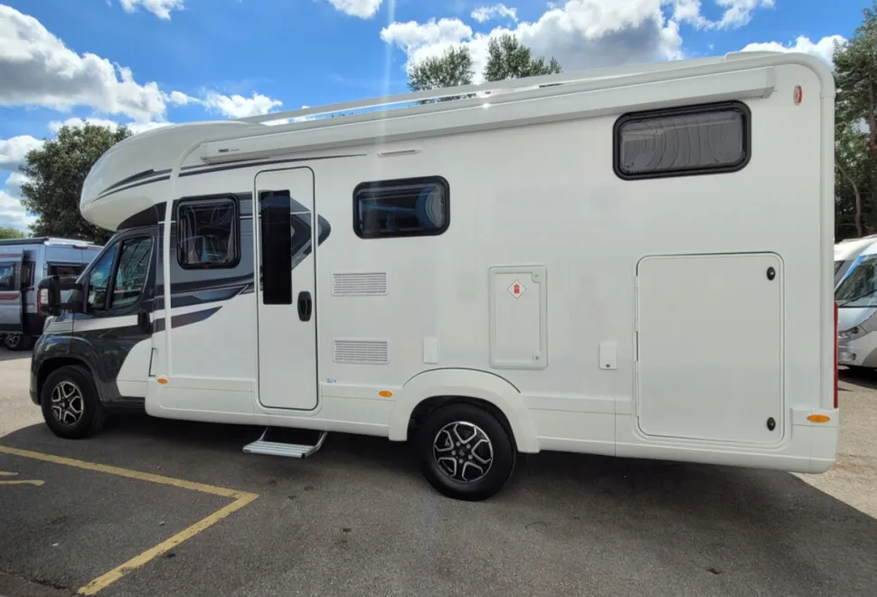 Autotrail Imala 736 G Hi Line 