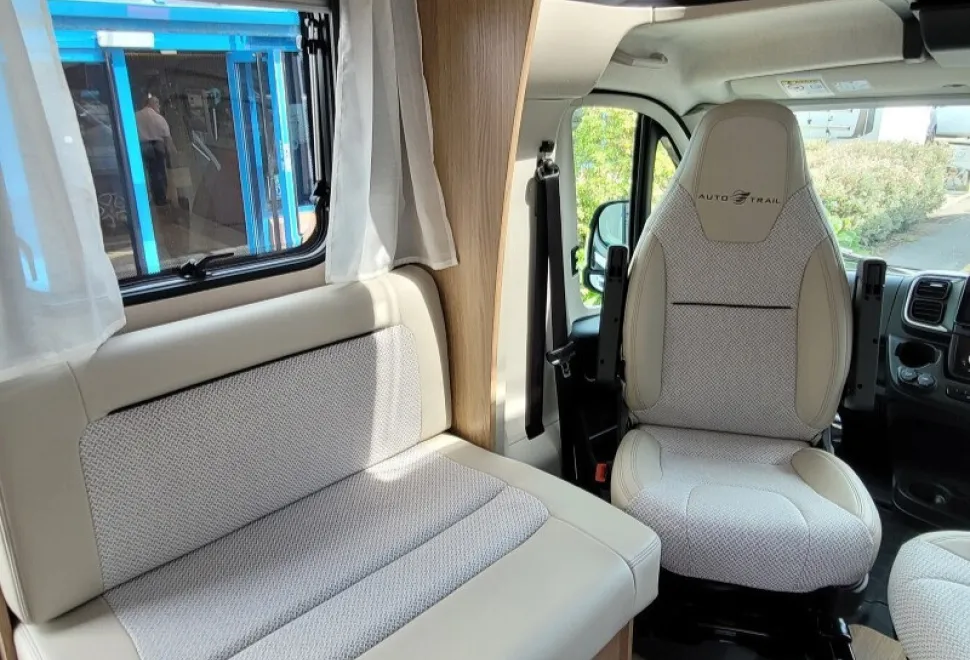Autotrail Imala 736 G Hi Line 