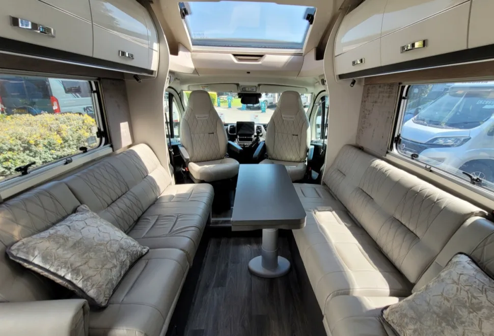 Swift Kontiki 884 2024