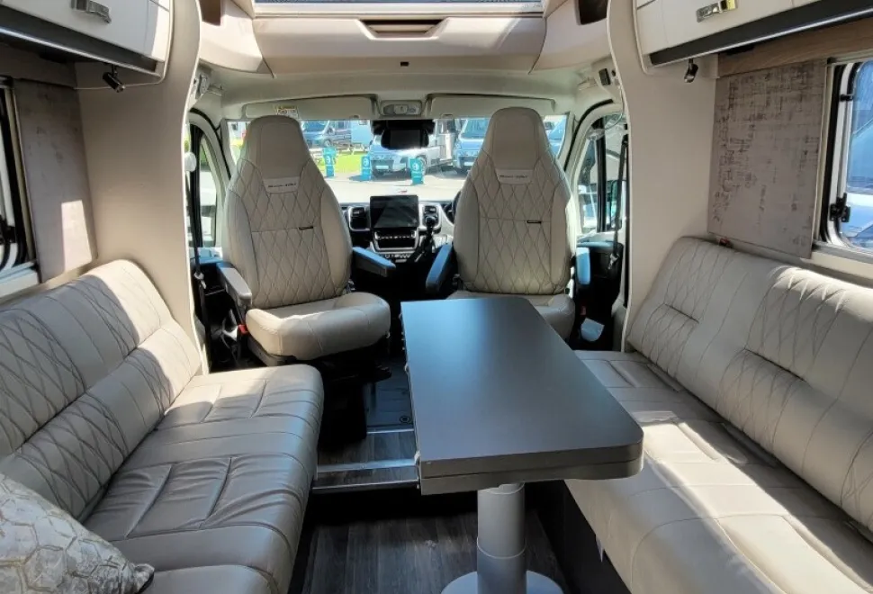 Swift Kontiki 884 2024