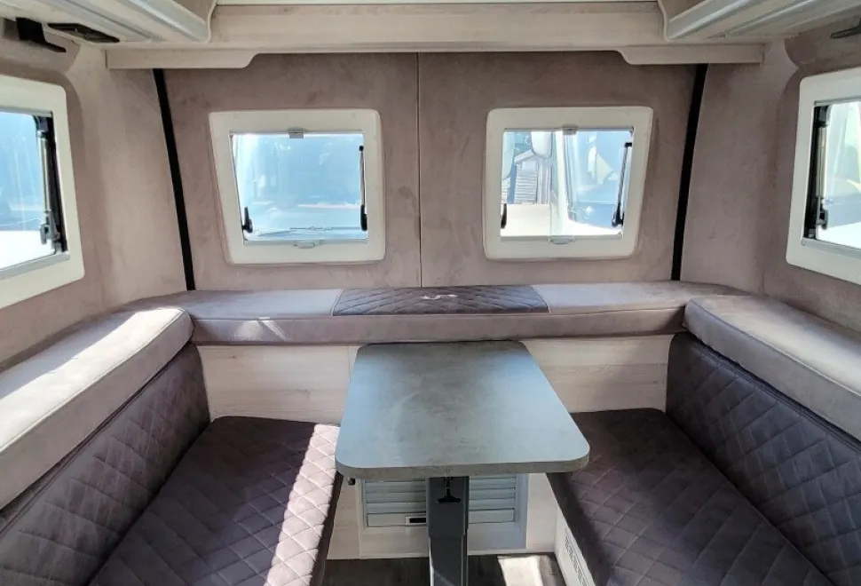 Mega Mobil Lounge 540 