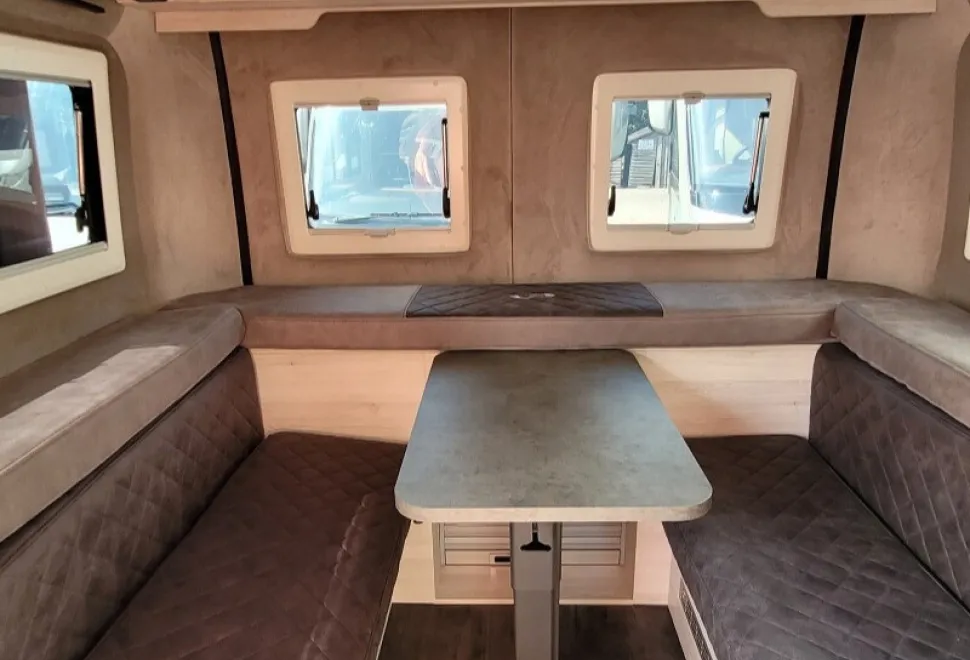 Mega Mobil Lounge 540 