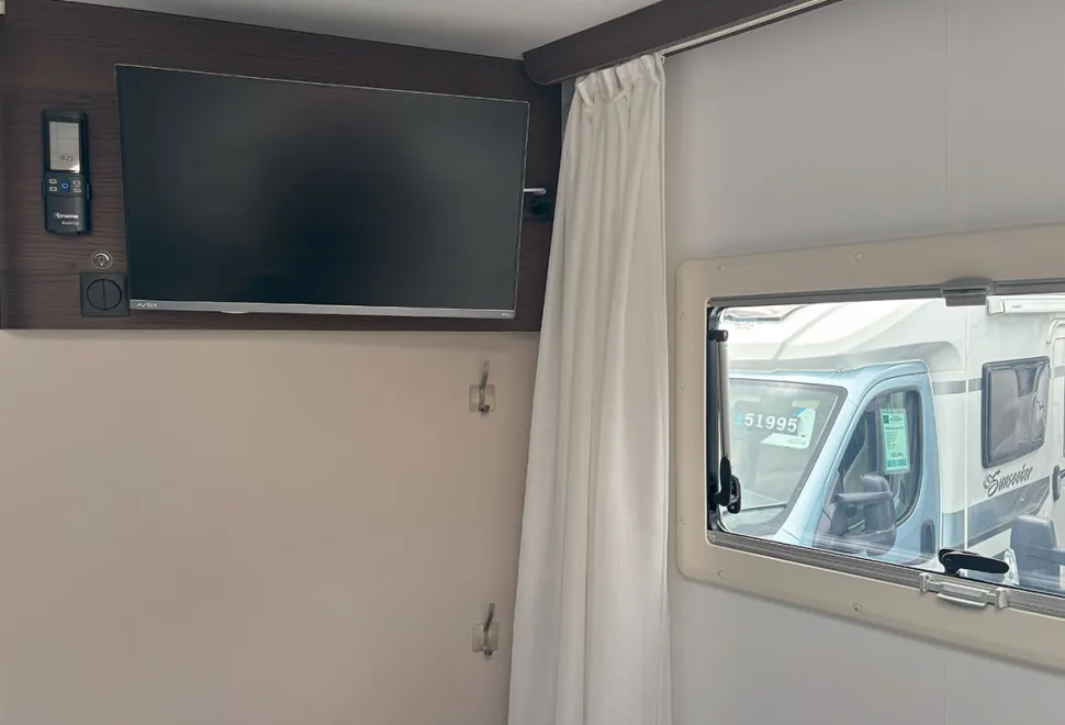 Adria Coral Supreme 670 DC 2021