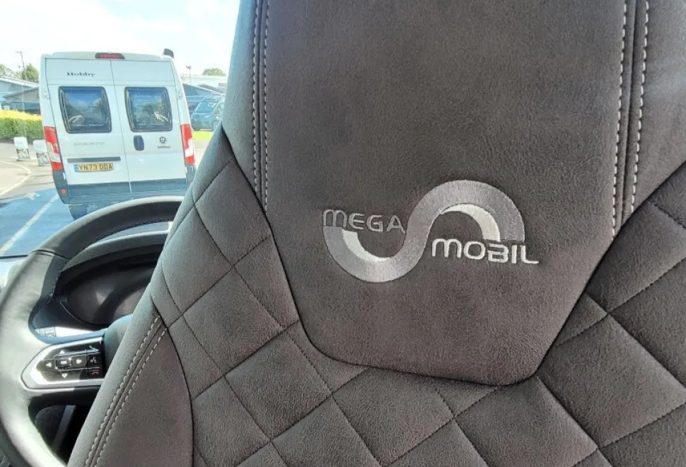 Mega Mobil Revolution 640 