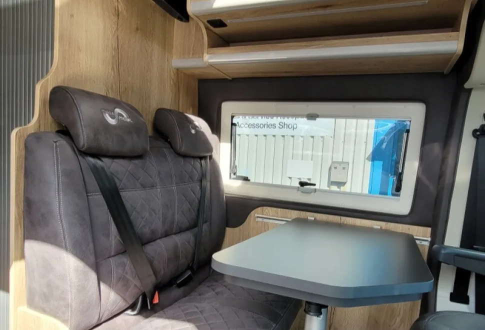 Mega Mobil Revolution 640 