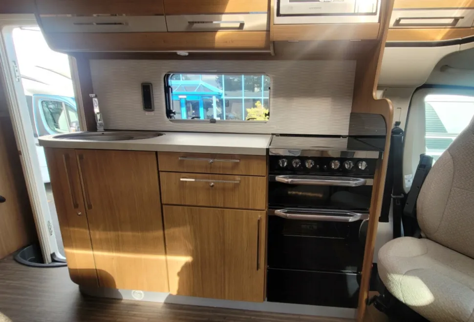 Autotrail Arapaho Lo Line 2015