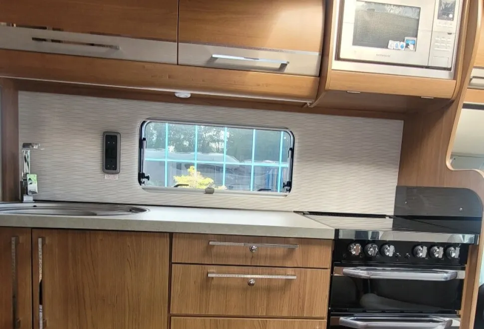 Autotrail Arapaho Lo Line 2015