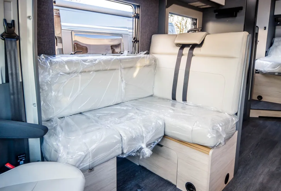 Autotrail F 74 Super Lo Line 