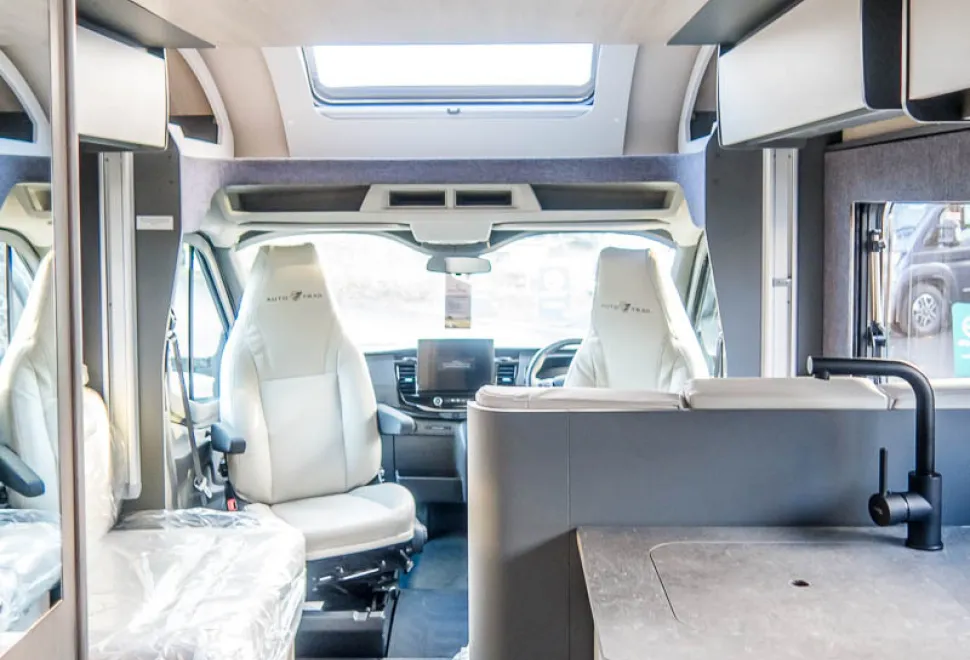 Autotrail F 74 Super Lo Line 