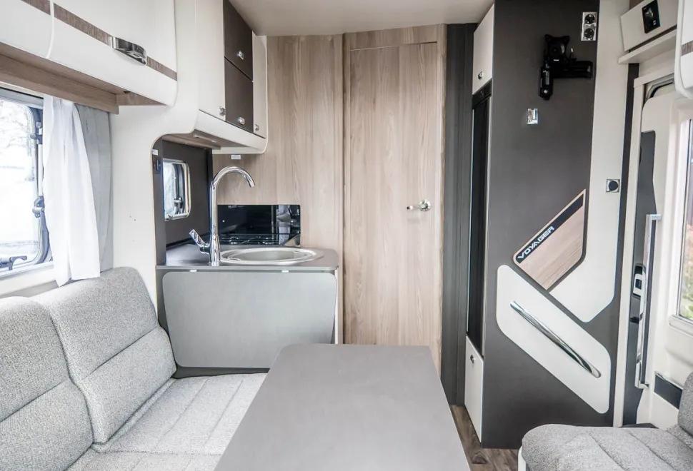 Swift Voyager 594 2023