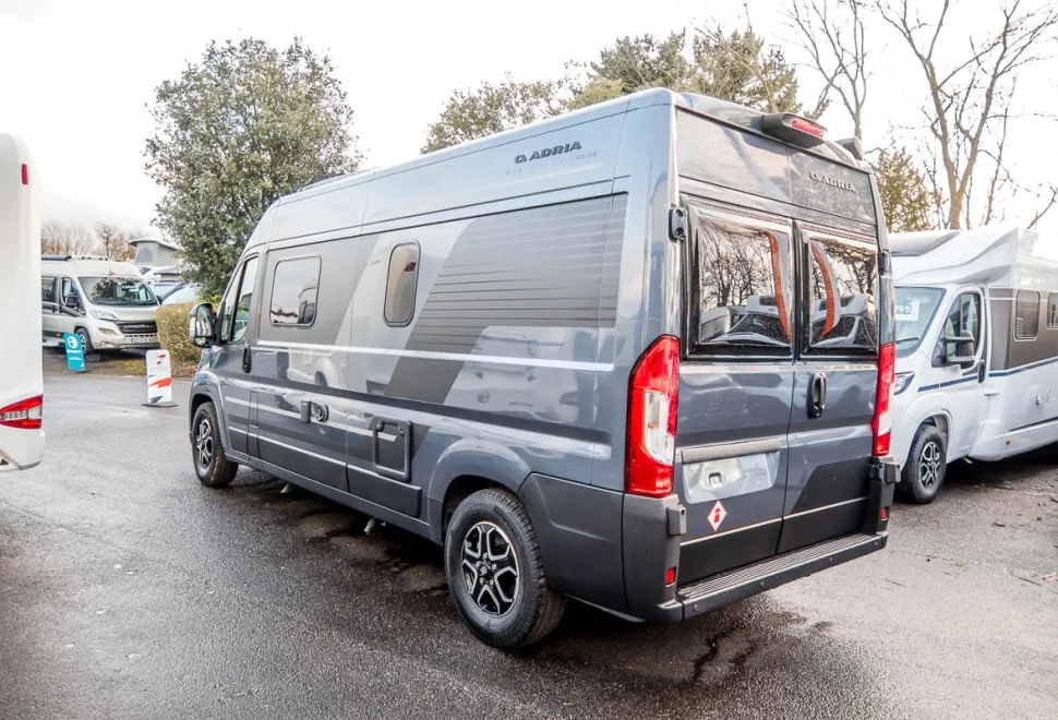 Adria Twin Supreme 600 SPB 