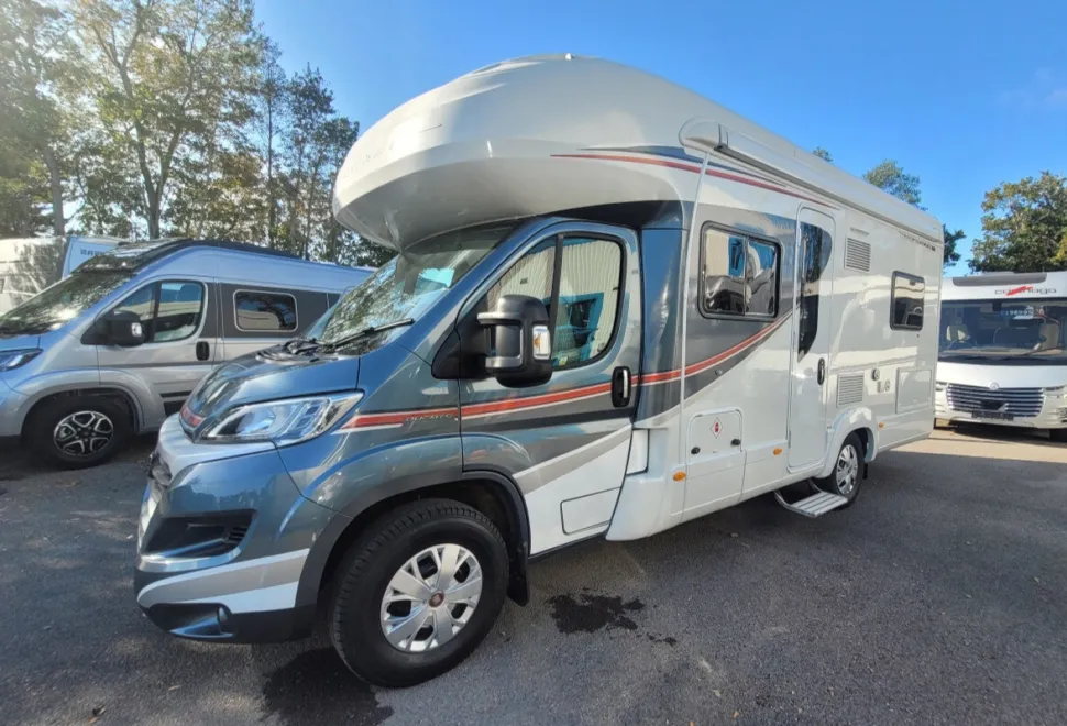 Autotrail Tracker FB 2016