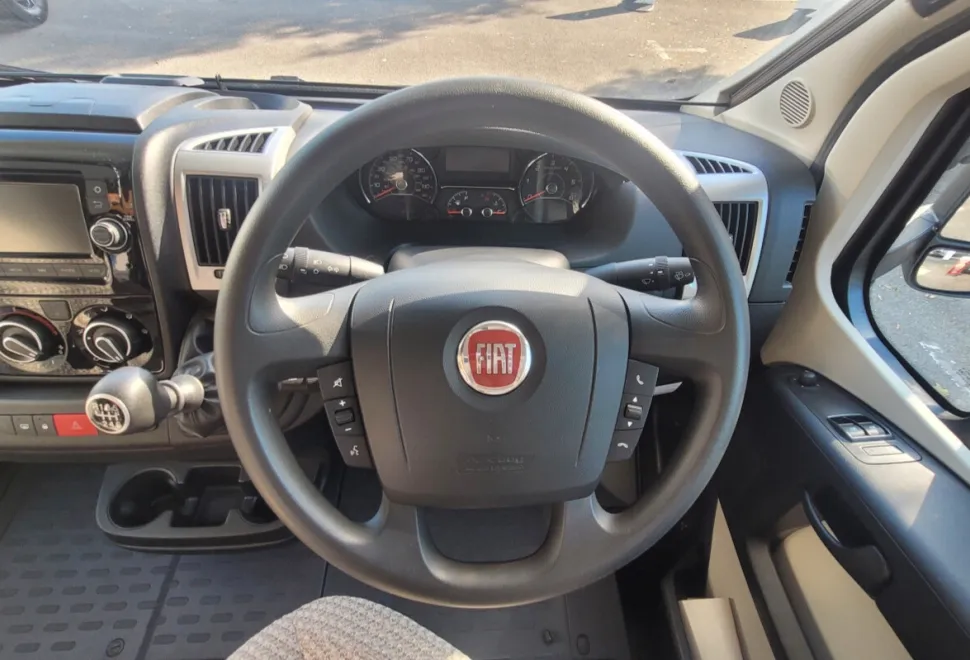 Autotrail Tracker FB 2016