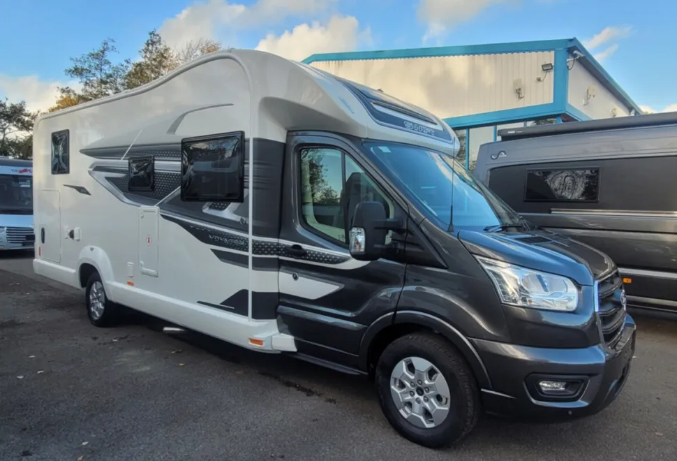 Swift Voyager 584 