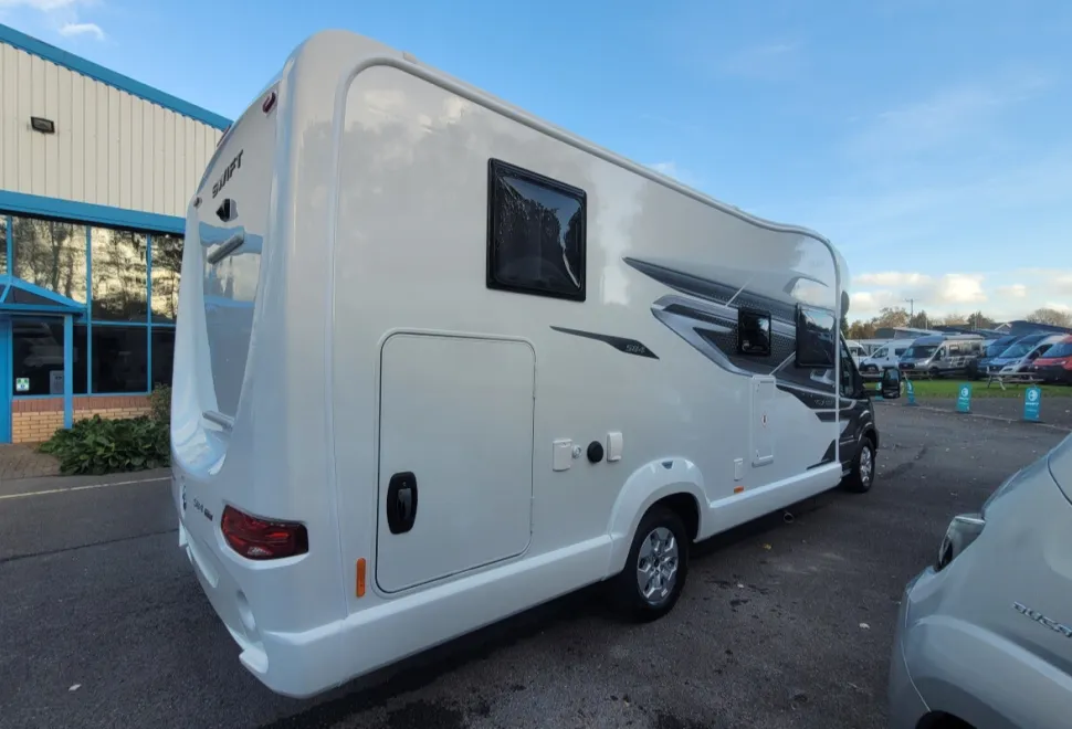 Swift Voyager 584 
