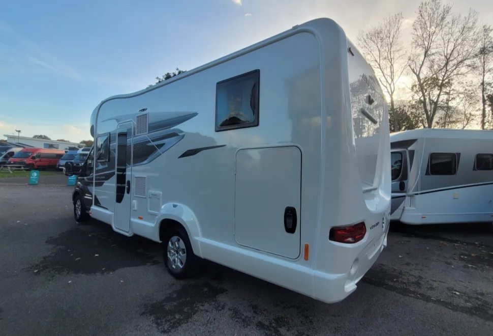 Swift Voyager 584 