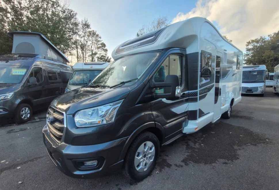 Swift Voyager 584 