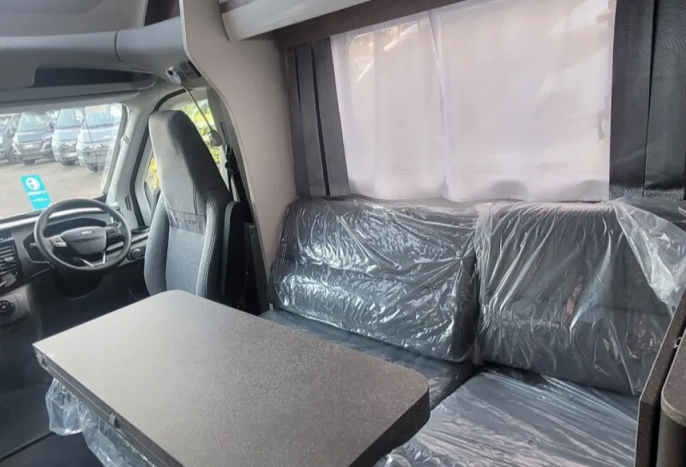 Swift Voyager 584 