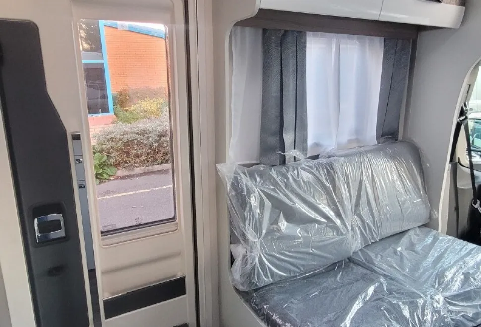 Swift Voyager 584 