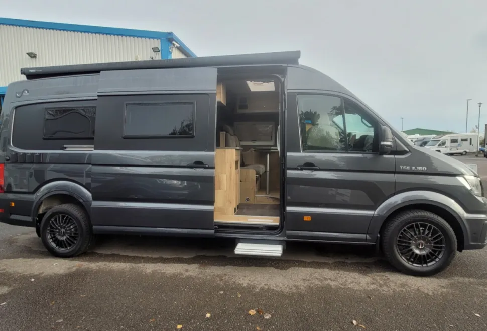 Mega Mobil Mega Lounge 680 S 