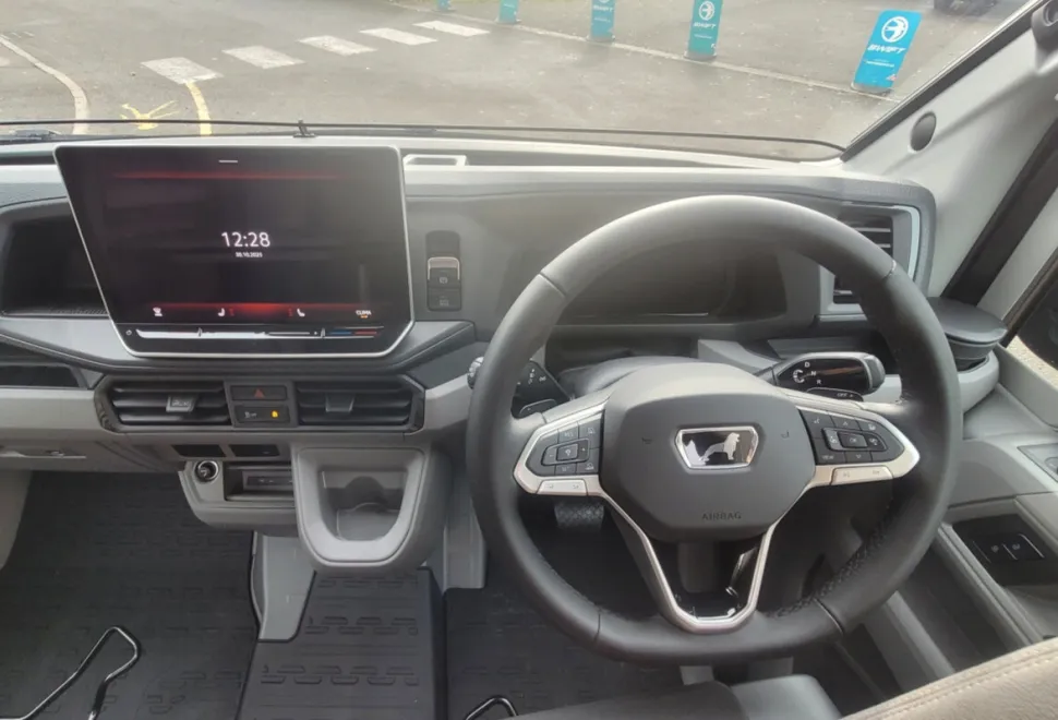 Mega Mobil Mega Lounge 680 S 