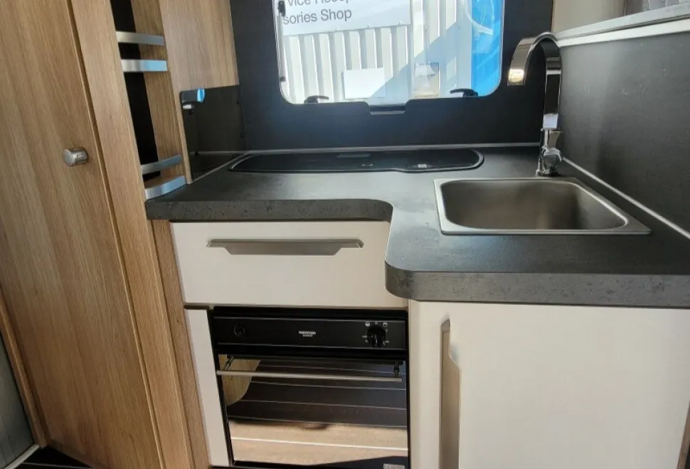 Knaus Sky Wave 650 MF 60th Anniversary 2021