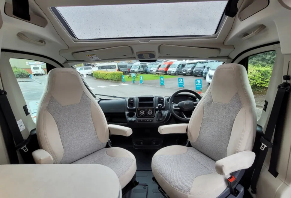 Carado CV 600 Pro Plus Pop Top 
