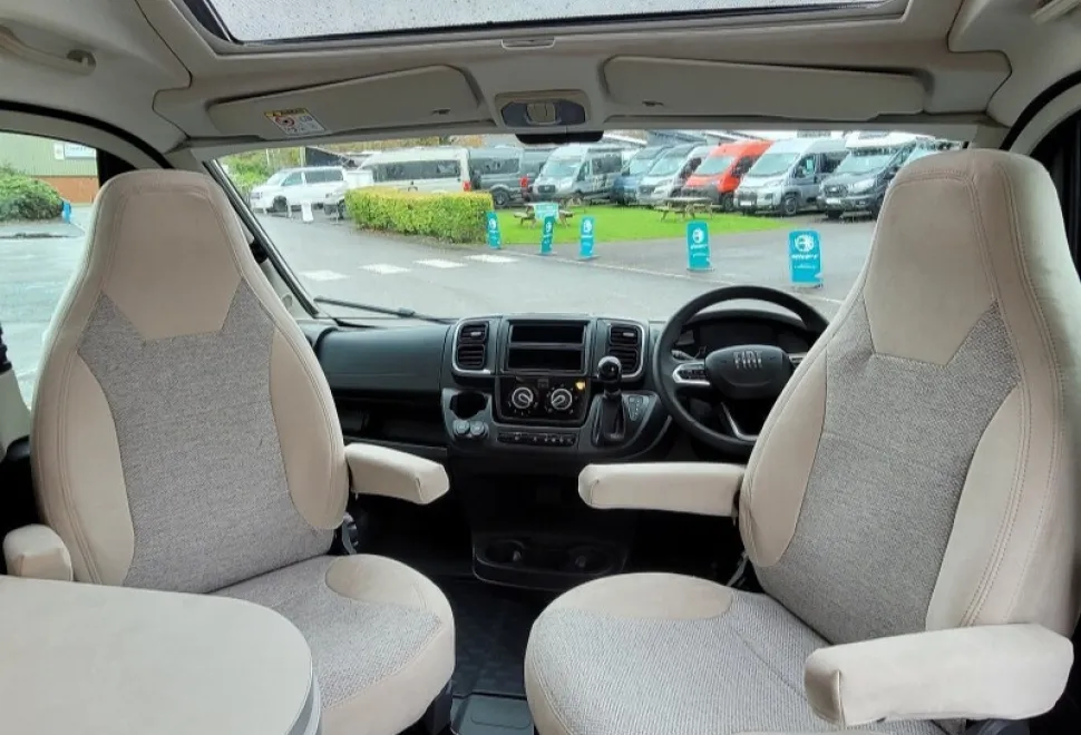 Carado CV 600 Pro Plus Pop Top 