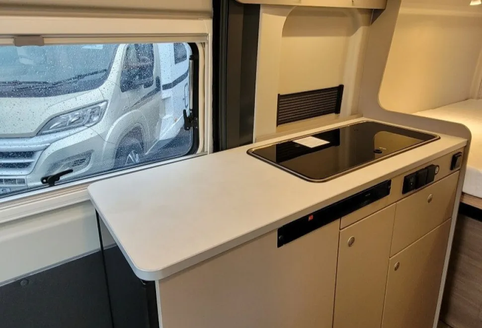 Carado CV 600 Pro Plus Pop Top 