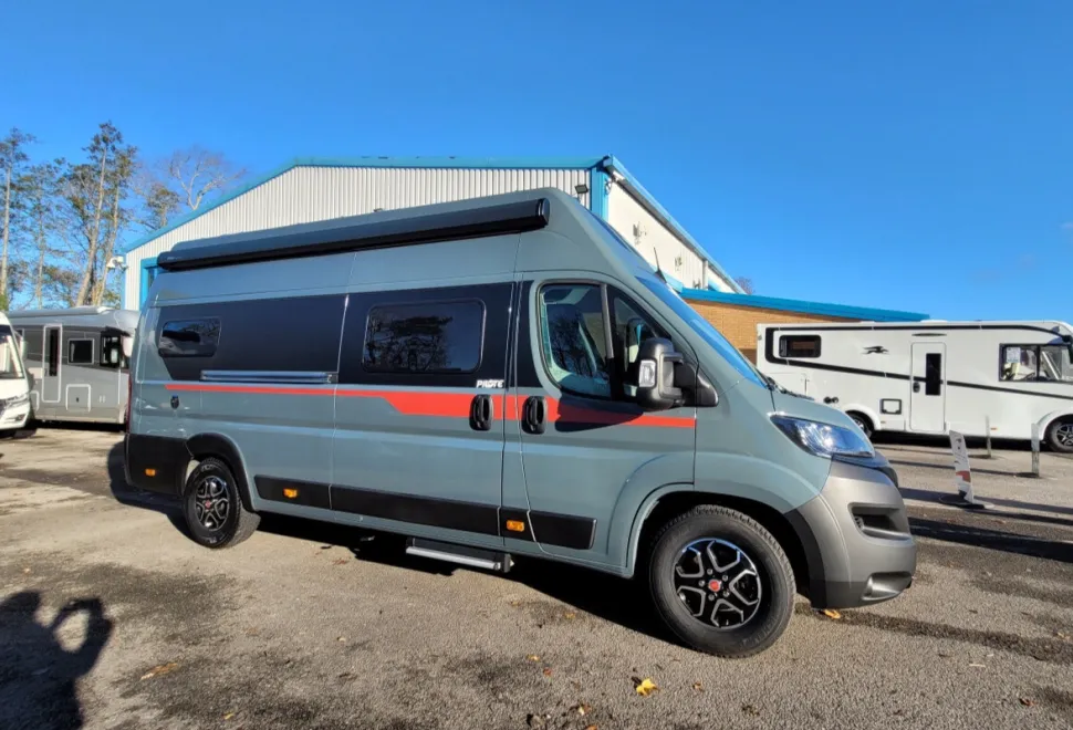 Pilote Pilote V633M 2023