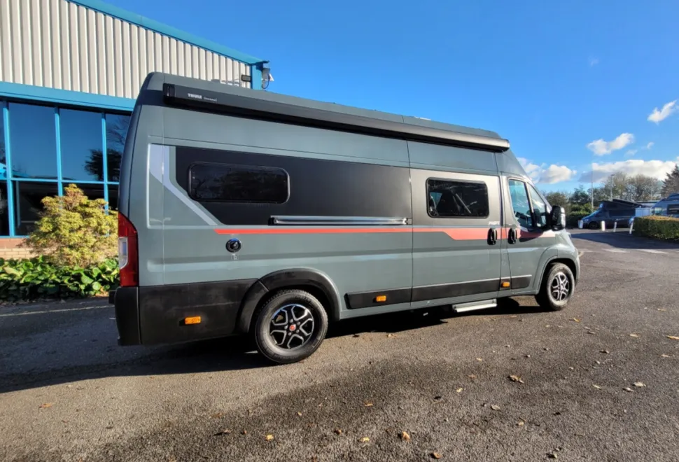 Pilote Pilote V633M 2023