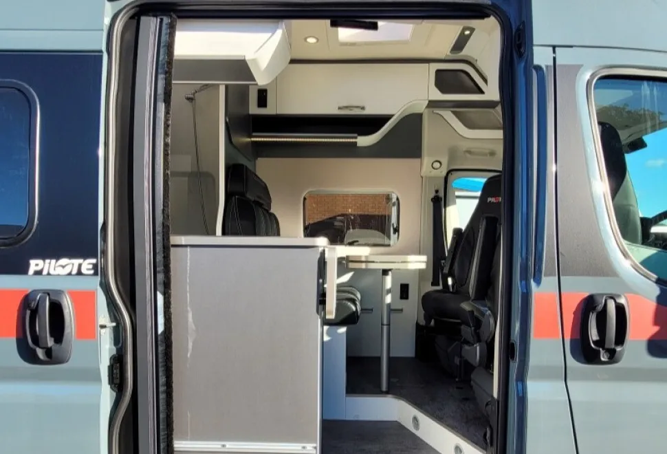 Pilote Pilote V633M 2023