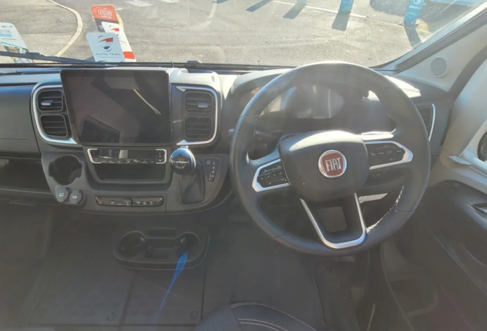 Pilote Pilote V633M 2023