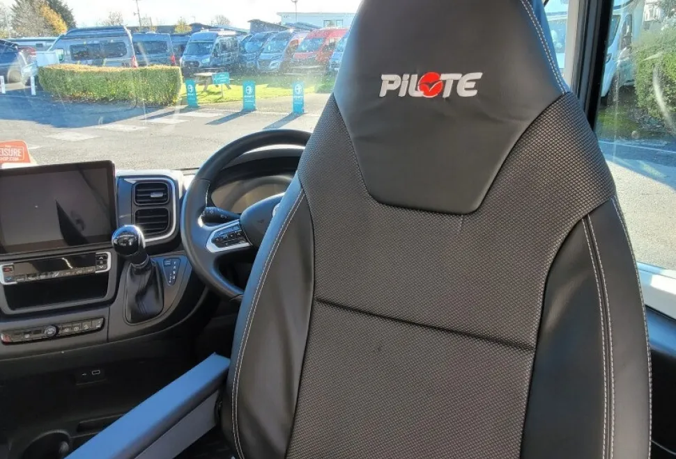 Pilote Pilote V633M 2023