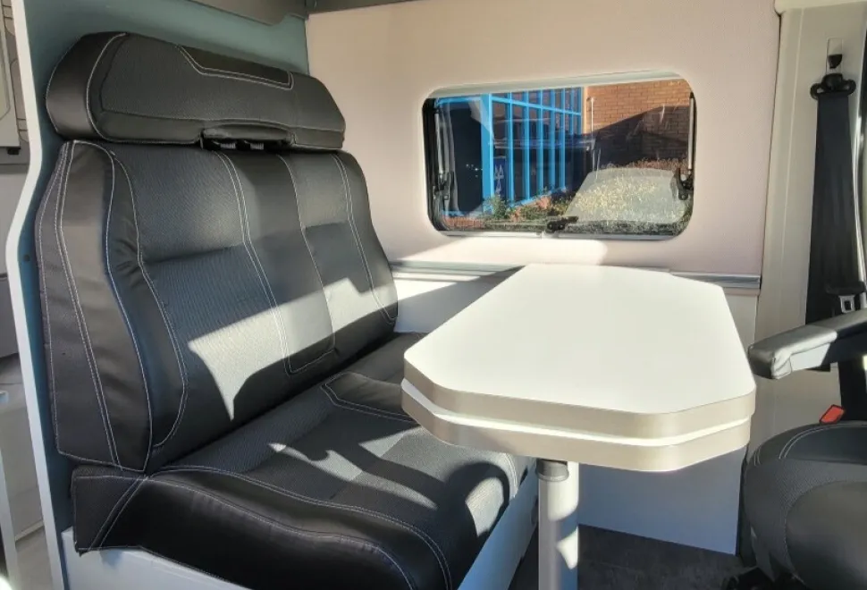 Pilote Pilote V633M 2023