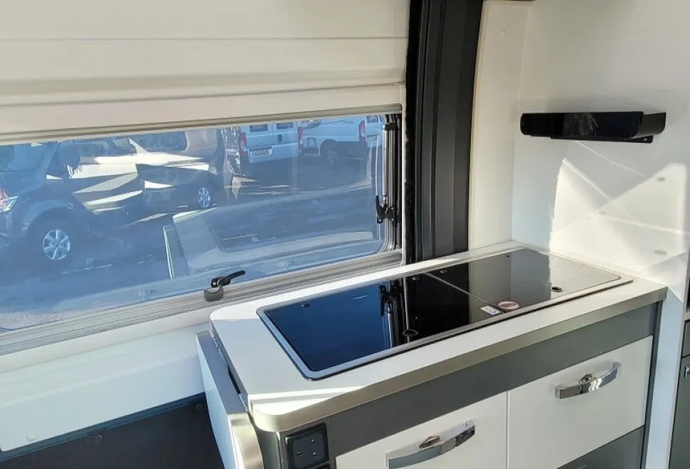Pilote Pilote V633M 2023