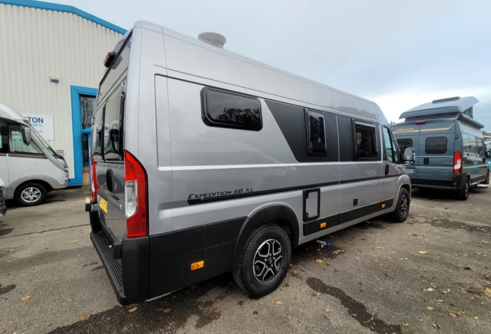 Autotrail Expedition 68 XL 