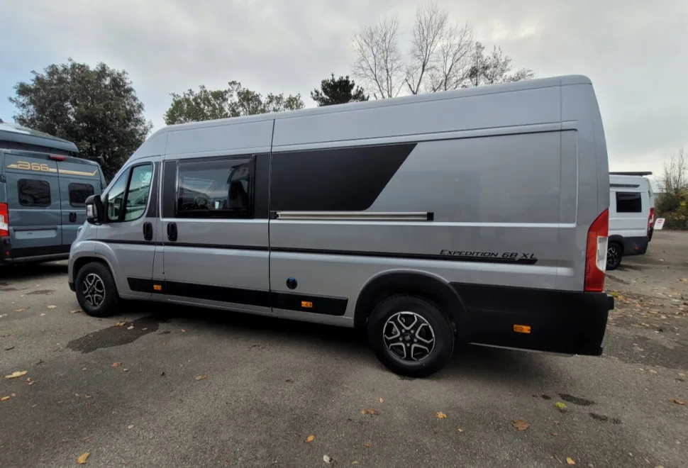Autotrail Expedition 68 XL 