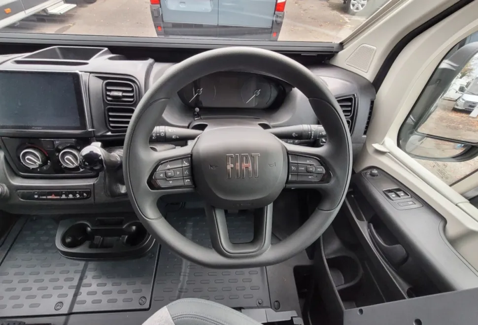 Autotrail Expedition 68 XL 