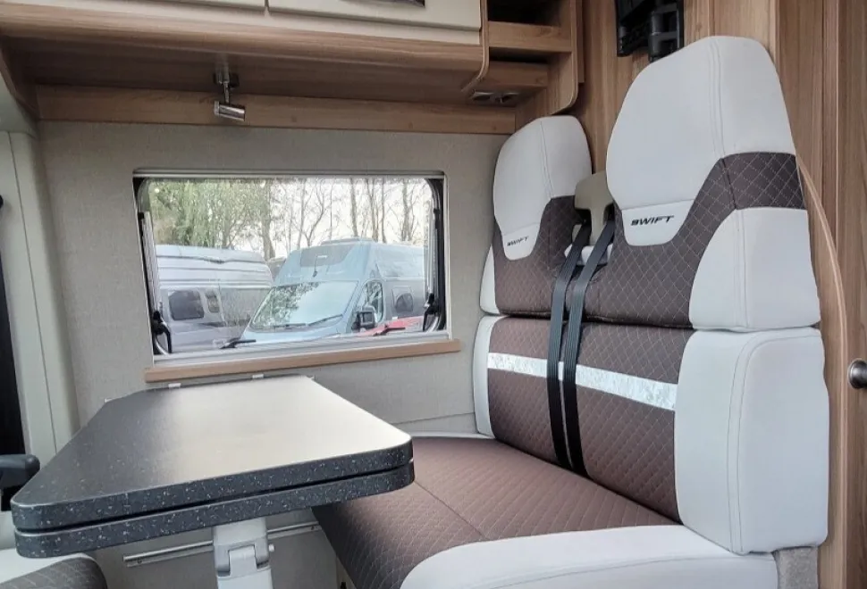 Swift Select 164 2023