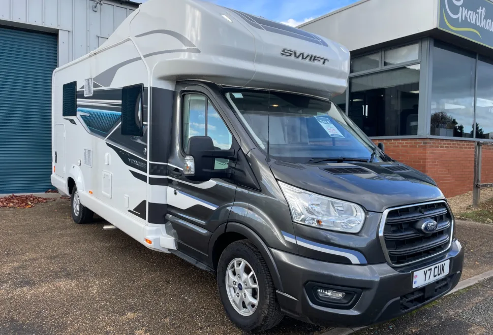 Swift Voyager 494   2024