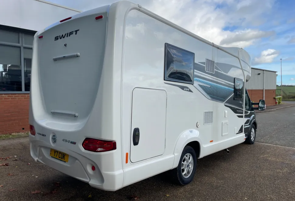Swift Voyager 494   2024