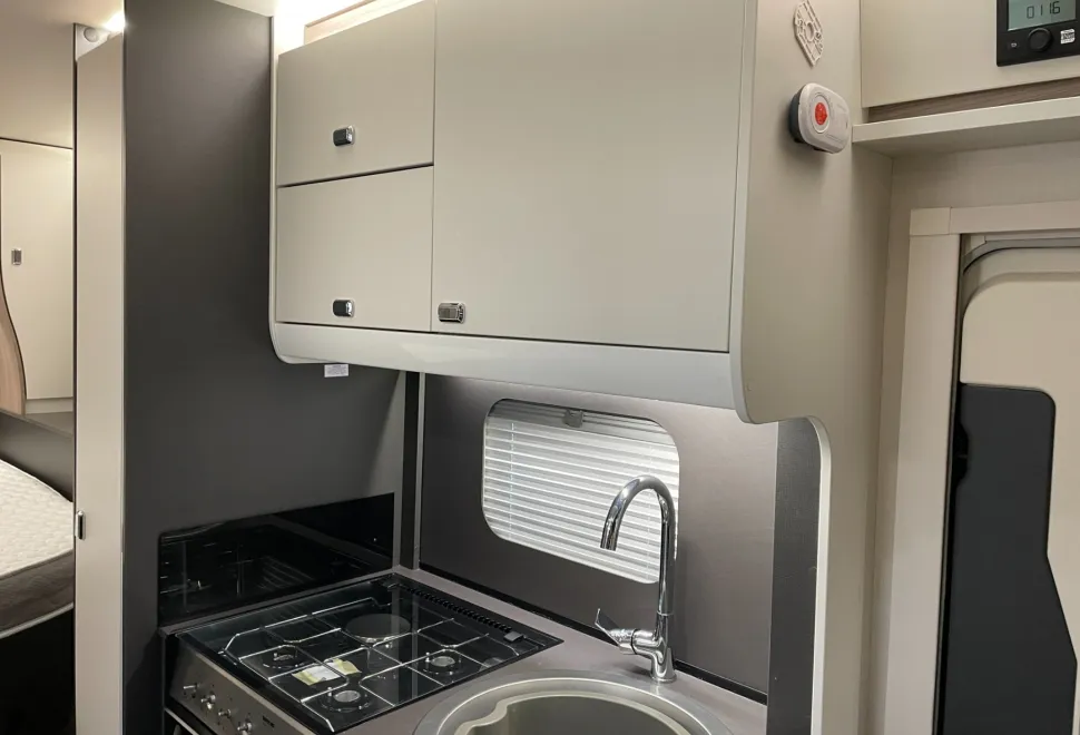 Swift Voyager 494   2024