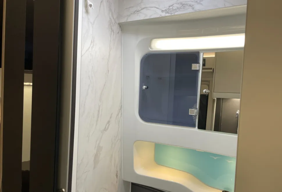 Swift Voyager 494   2024