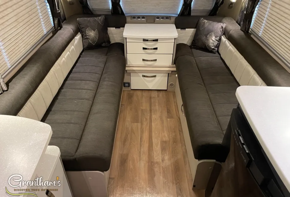 Swift Sterling Continental 570   2015