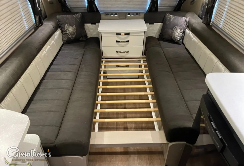 Swift Sterling Continental 570   2015