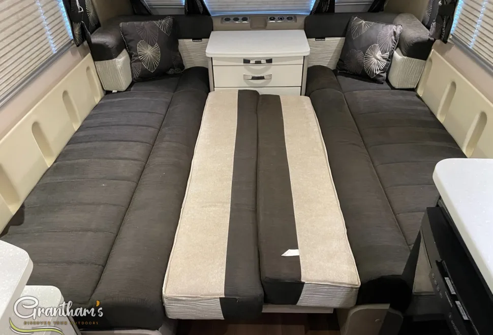 Swift Sterling Continental 570   2015