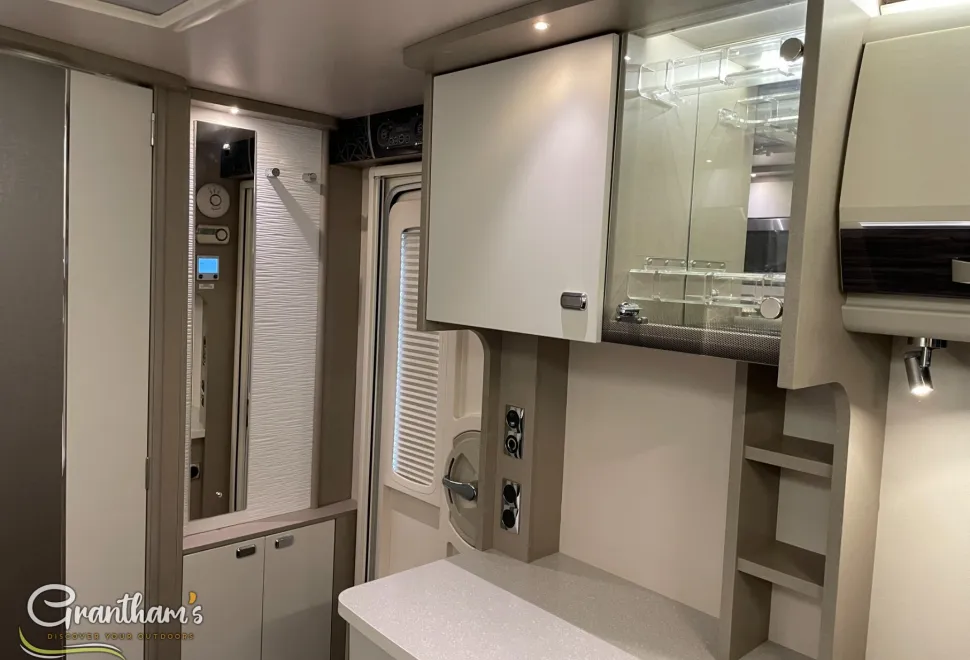 Swift Sterling Continental 570   2015